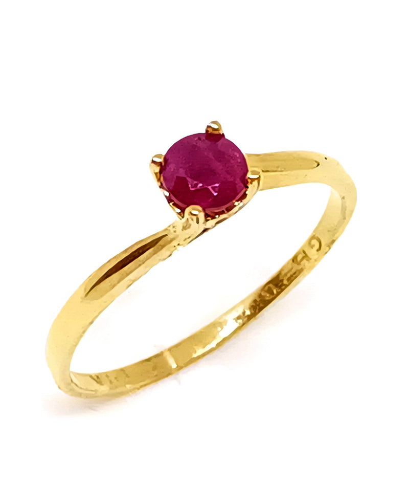 Anillo Solitario de Rubí