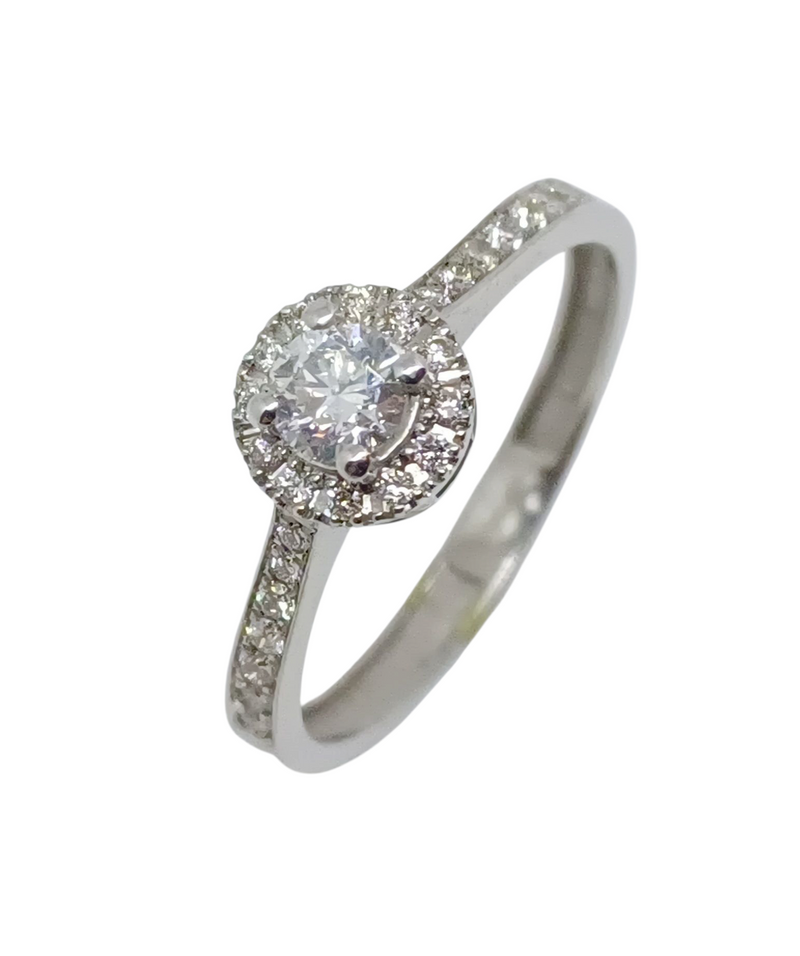 Anillo de Compromiso con Halo y Laterales