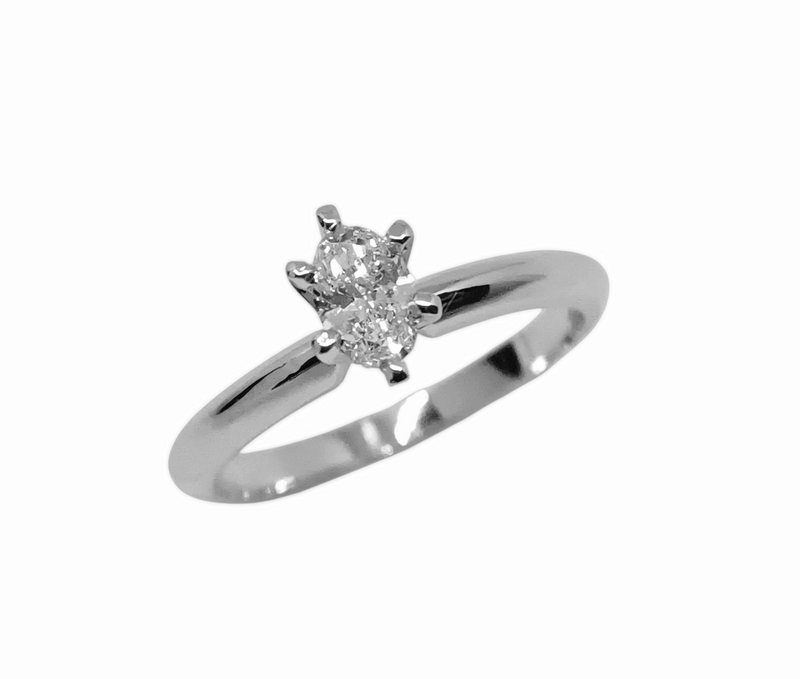 Anillo Solitario Corte Oval Diamante Natural