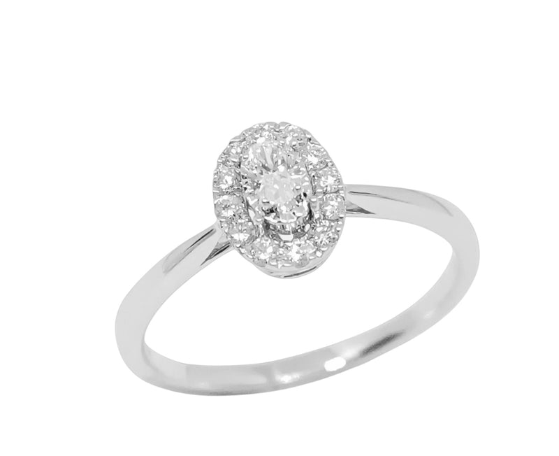 Anillo Oval con Diamantes Naturales