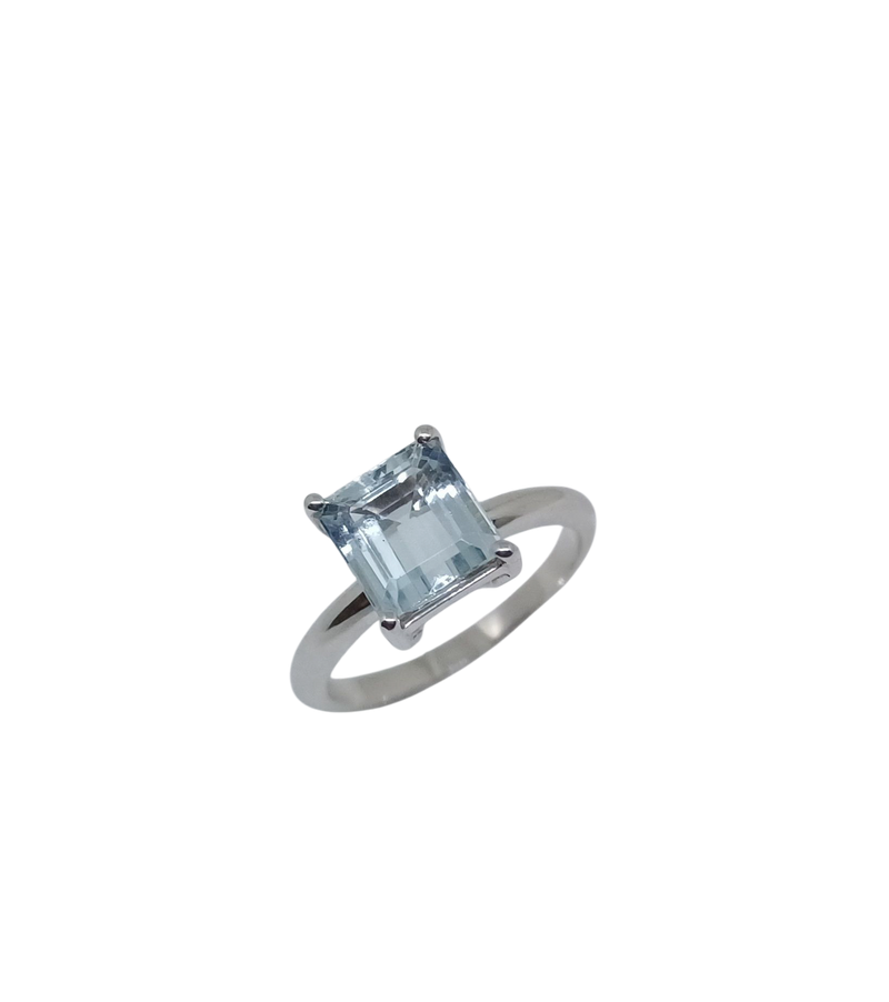 Anillo de Aguamarina
